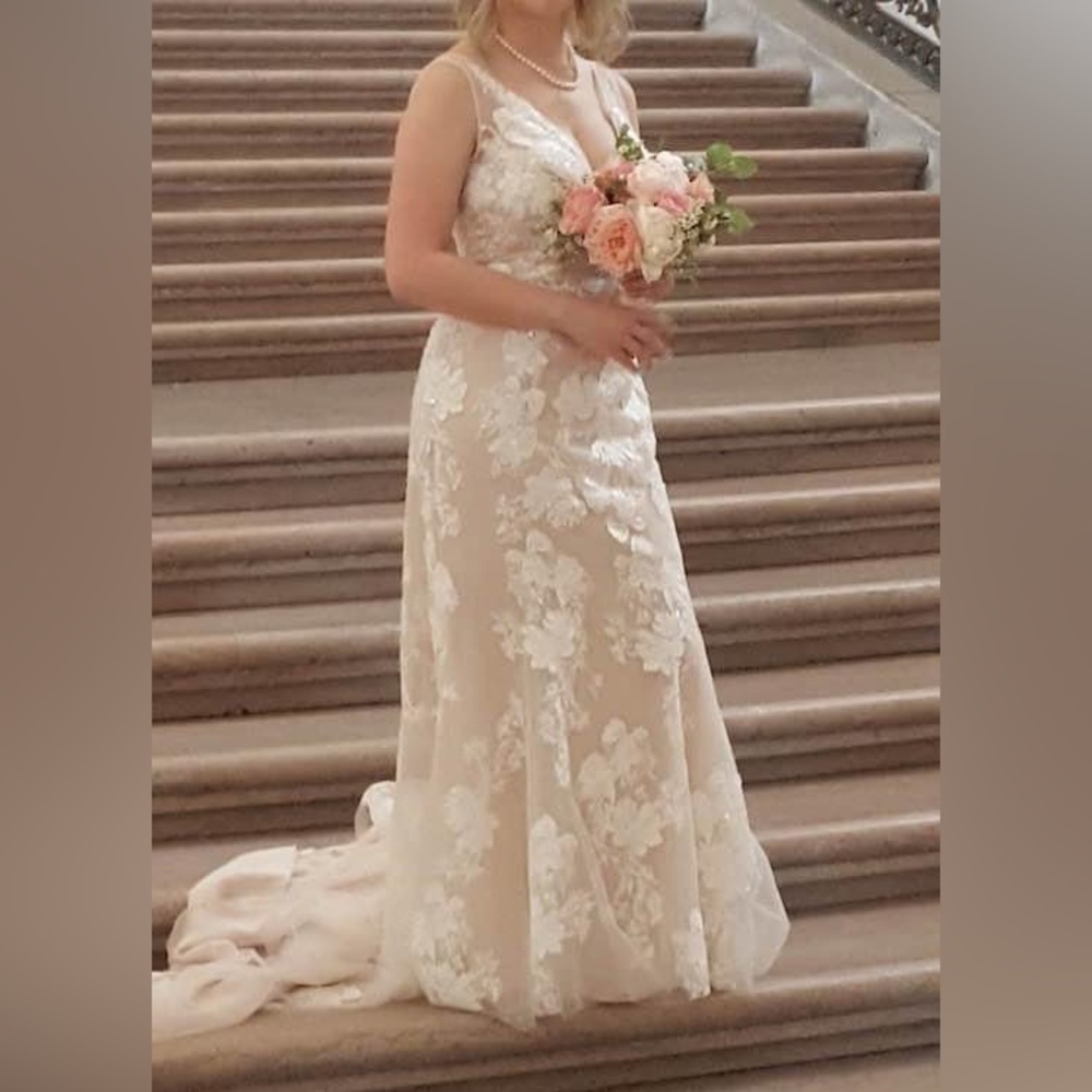MELISSA SWEET TRUMPET STYLE WEDDING DRESS - Picture 4 of 4